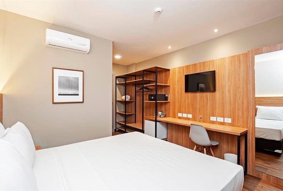 slaviero essential curitiba aeroporto 1.jpg