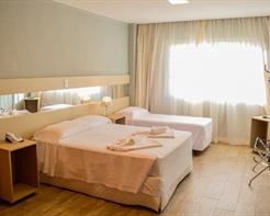 Suíte Família 02 Casais + 2 solteiros