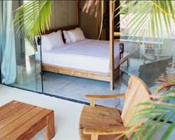 Suíte Lateral Vista Jardim