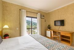 Apartamento Luxo com Sacada Triplo