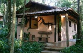 Chalé na Mata do Estalagem Fazenda Lazer 