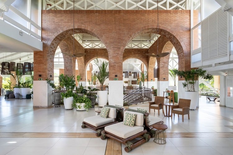 lobby (3).jpg
