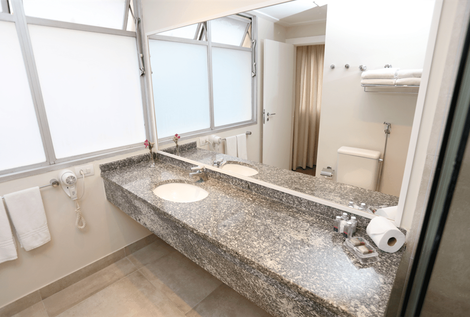 final 4 - banheiro pia.png