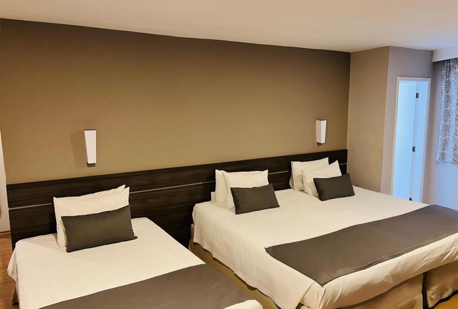 triplo casal - final 1 camas uni.jpg