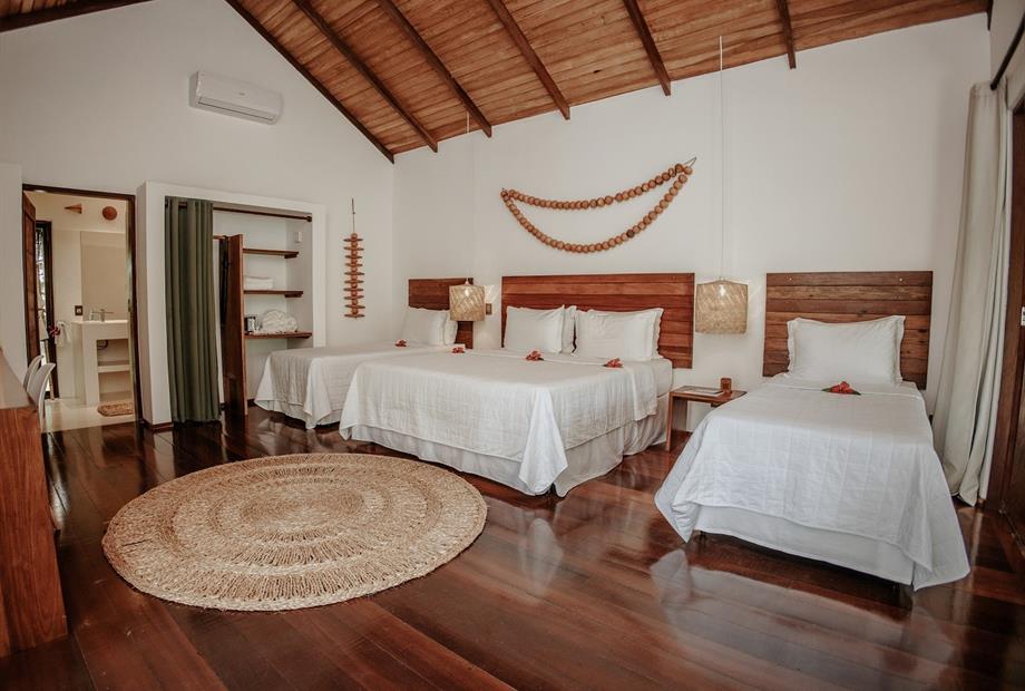 chale quadruplo-r .jpg