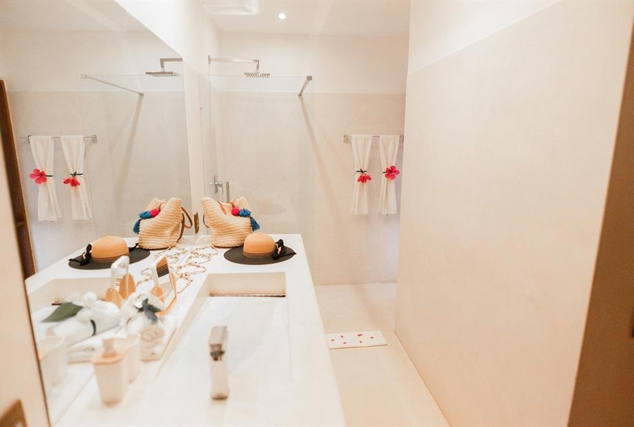 banheiro chale-r.jpg