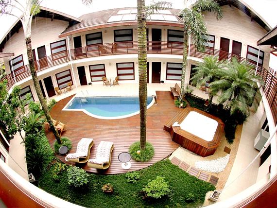 L'essence (Piscina e Quartos).jpg