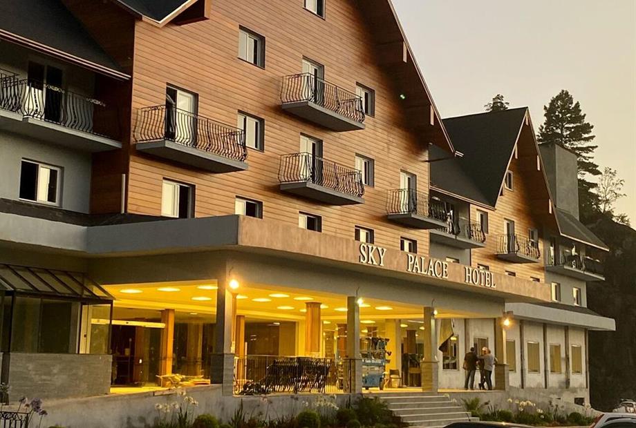 sky palace hotel 1.jpg