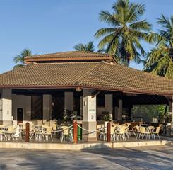 restaurante piscina.jpg