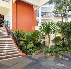 lobby (5).jpg