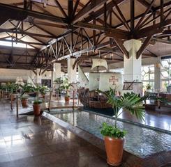 lobby (1).jpg