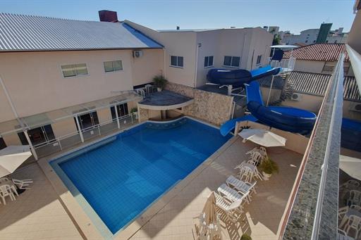 03 -piscina toboágua - 03.jpg