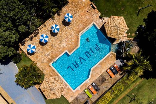 piscina pousada piuval pantanal.jpg