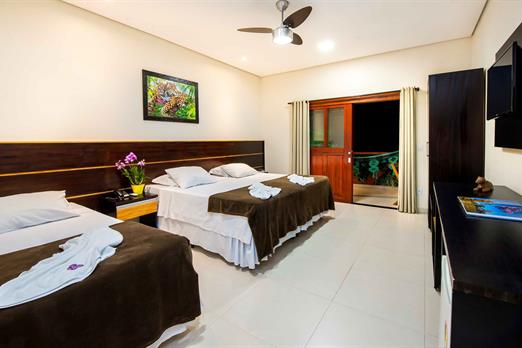 suite luxo pousada piuval pantanal.jpg