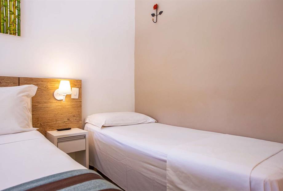 suíte luxo lazer triplo (3).jpg