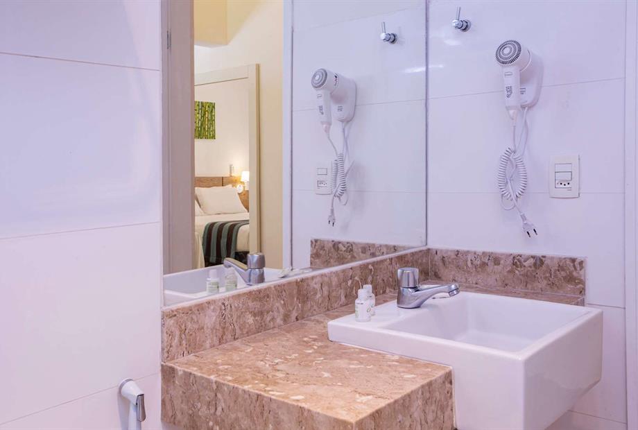 suíte luxo lazer quádruplo (6).jpg