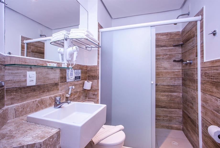 suíte luxo duplo (5).jpg