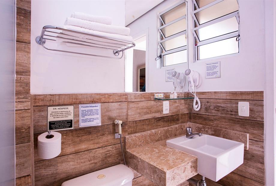 suíte luxo triplo (casal + extra) (8).jpg