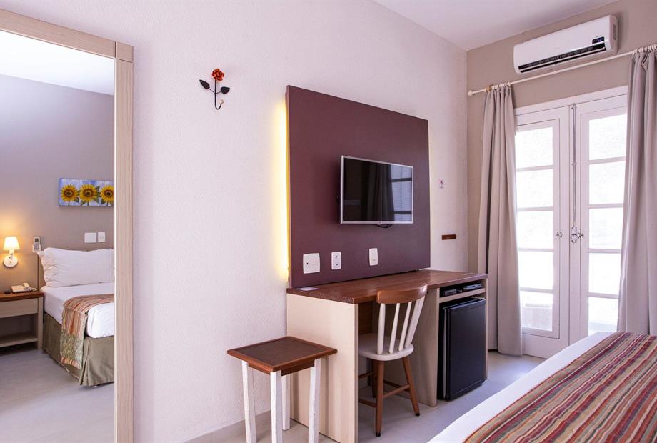 suíte luxo triplo (casal + extra) (2).jpg