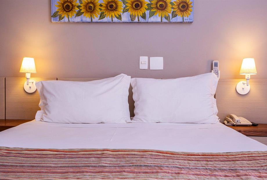 suíte luxo triplo (casal + extra) (3).jpg