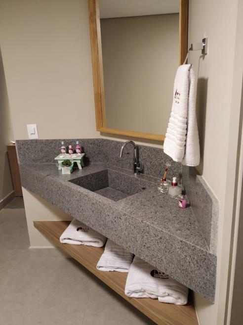 suite 03 5.jpg