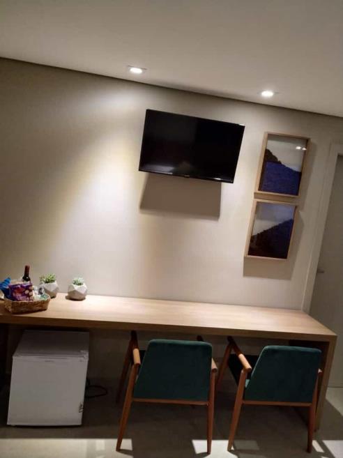 suite 03 10.jpg
