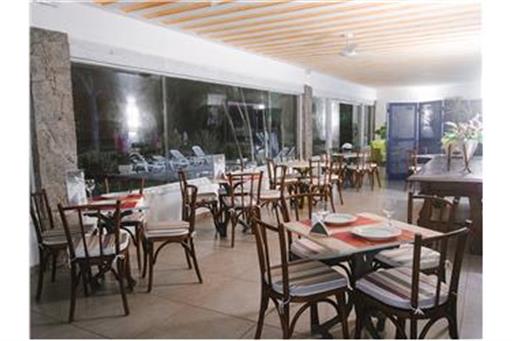 Retsurante Noturno.jpg