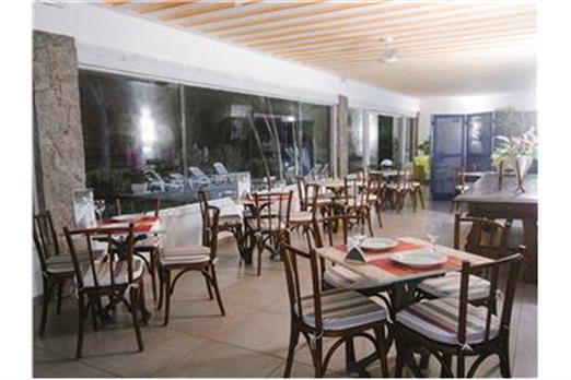 Retsurante Noturno.jpg