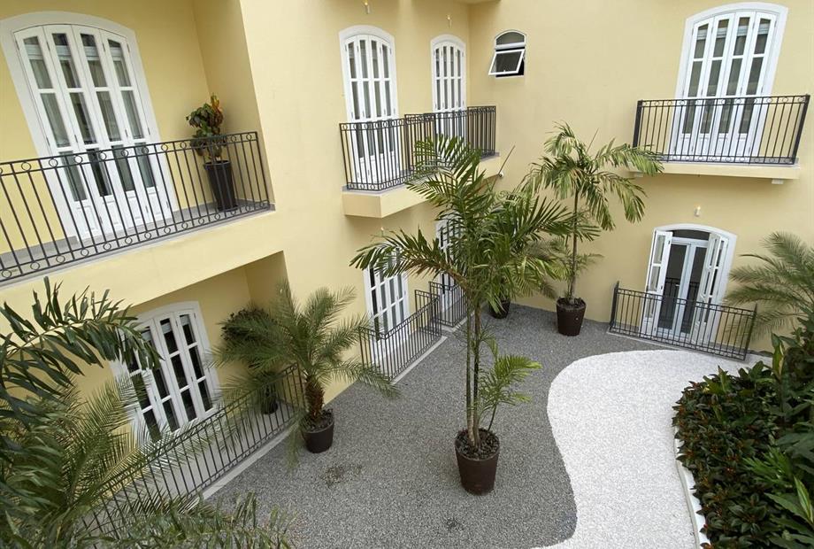 Standard Twin (2).jpg