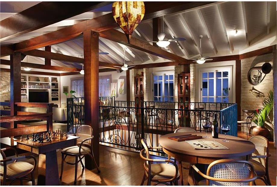 Home Theater e Biblioteca